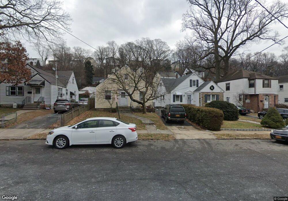 28 Tibbetts Rd, Yonkers, NY 10705 - photo 1