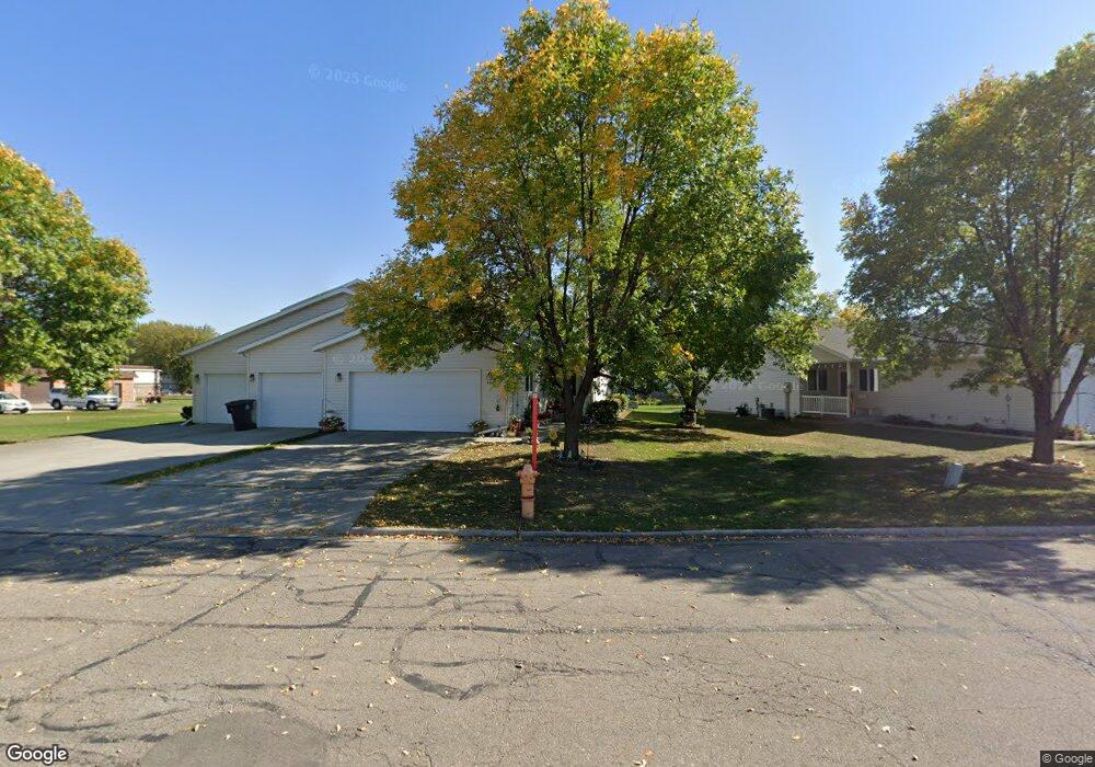 789 Kirkwood Dr, Grand Forks, ND 58201 - photo 1