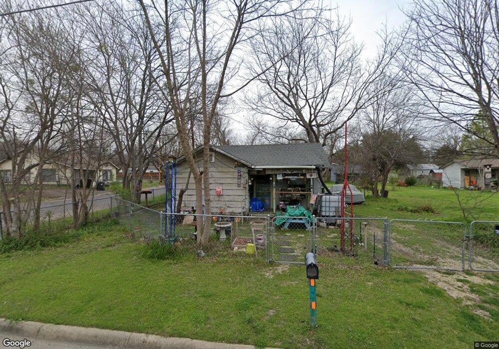 1820 W 12th Ave, Corsicana, TX 75110 - photo 1