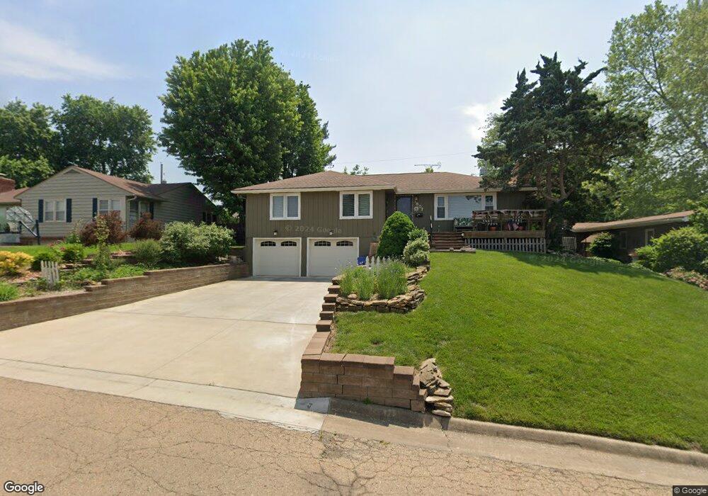 1807 SW 26th St, Topeka, KS 66611 - photo 1