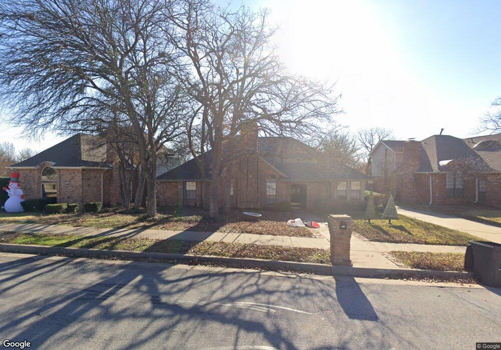 804 Shady Lake Dr, Bedford, TX 76021 - photo 1