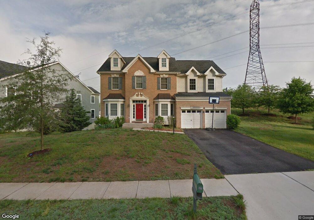 19136 Potomac Crest Dr, Triangle, VA 22172 - photo 1