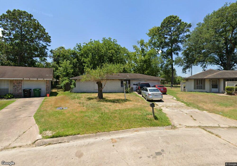 1815 Rainy River Dr, Houston, TX 77088 - photo 1