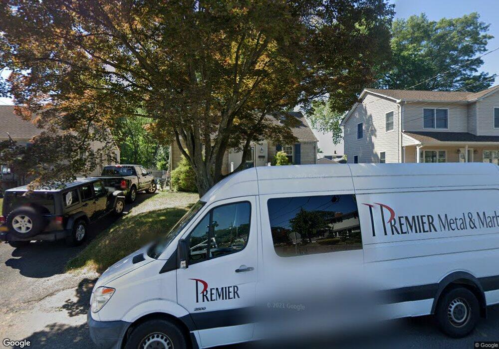 8 Grandview Ave, Middlesex, NJ 08846 - photo 1