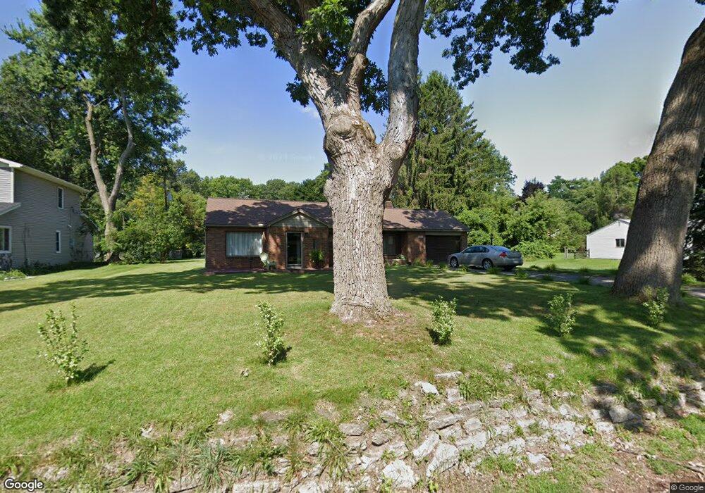 1690 Marylestone Dr, West Bloomfield, MI 48324 - photo 1