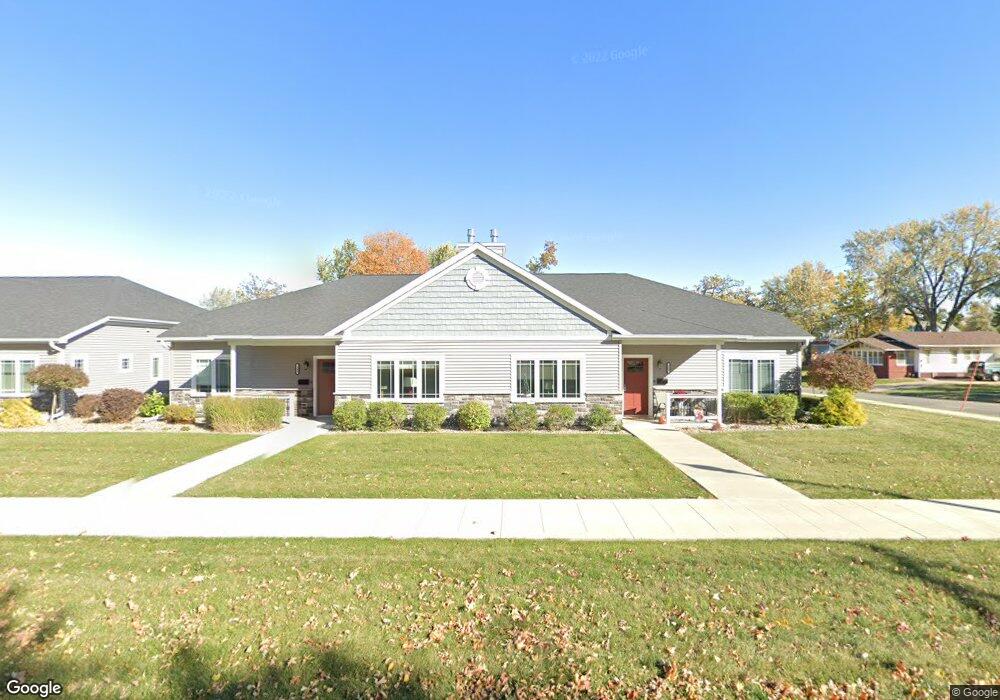 304 E 4th St N, Newton, IA 50208 - photo 1