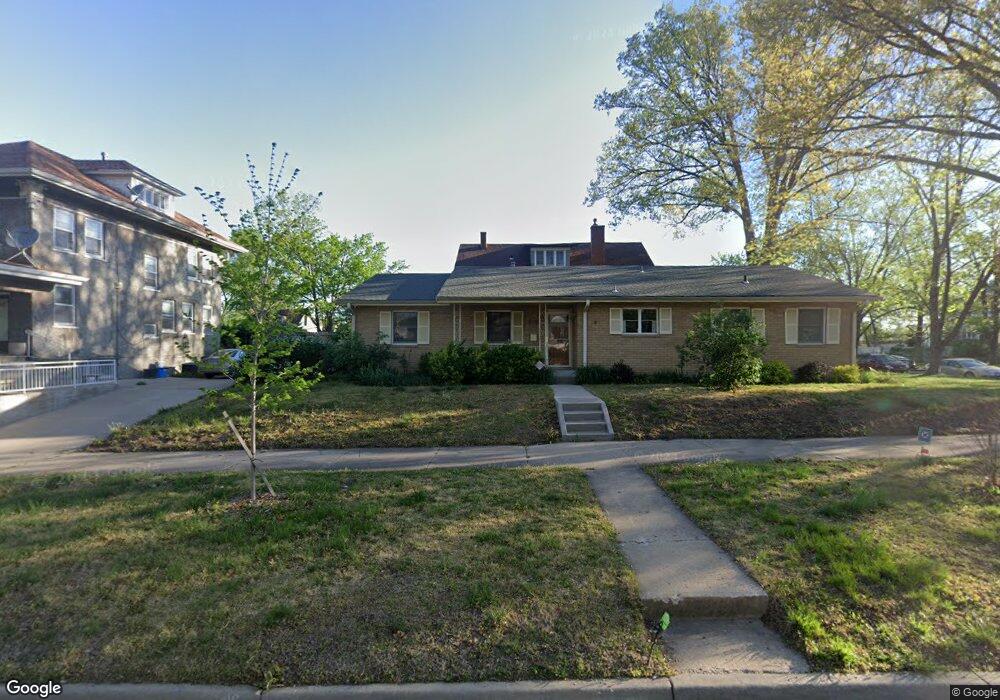 800 SW 7th St, Topeka, KS 66603 - photo 1