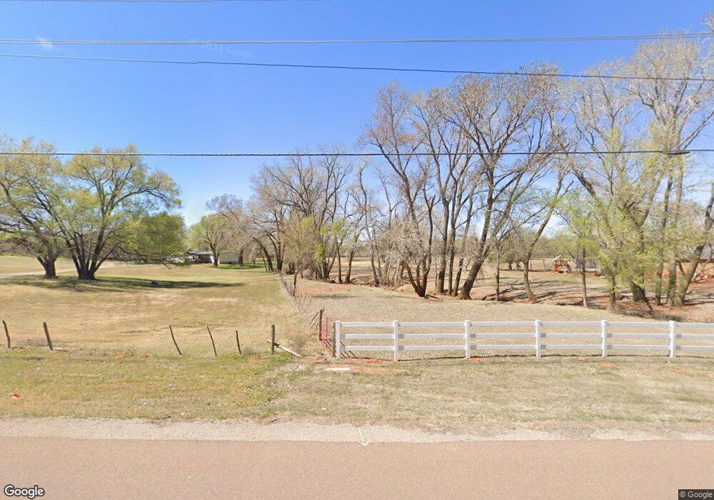 609 S Van Buren Ave, Elk City, OK 73644 - photo 1
