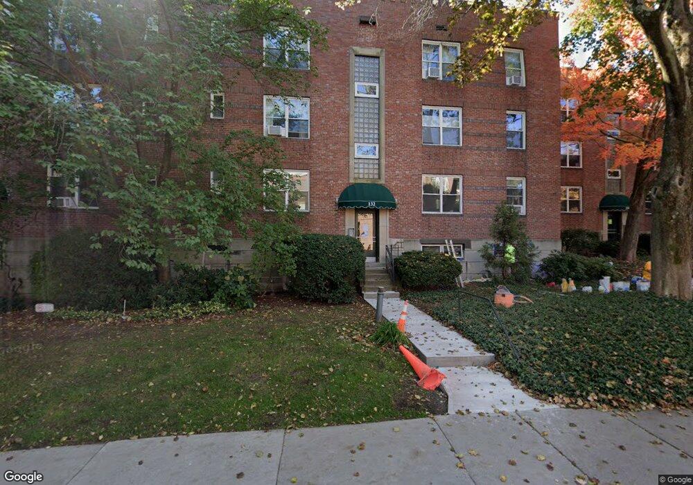 132 Beaconsfield Rd unit 3       132, Brookline, MA 02445 - photo 1