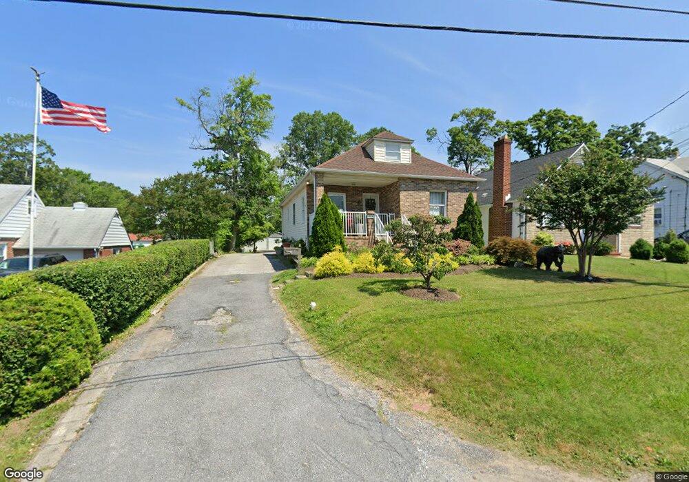 824 Dorsey Ave, Essex, MD 21221 - photo 1