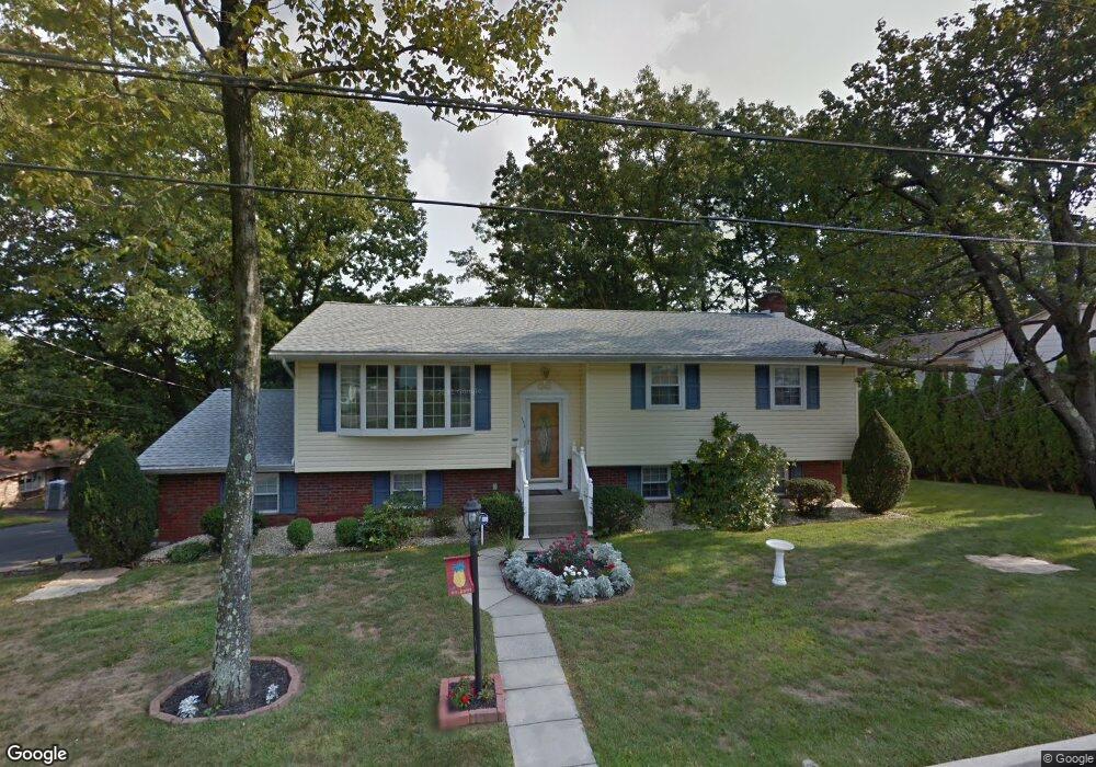 308 E Laurel Ave, Pen Argyl, PA 18072 - photo 1