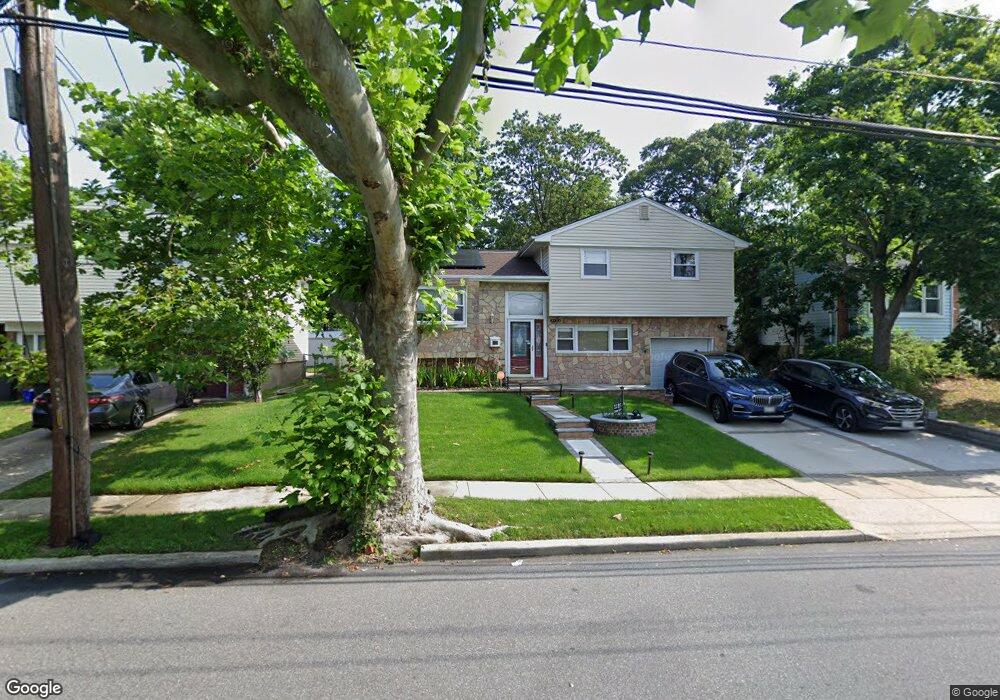 1121 Cramer Ct, North Baldwin, NY 11510 - photo 1