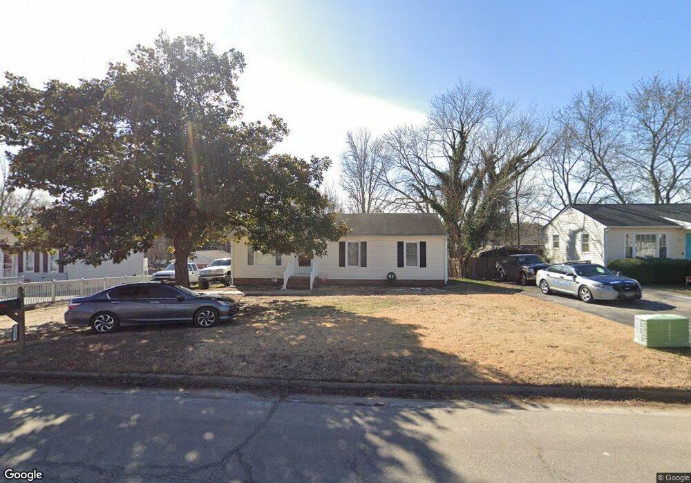 5835 Huntingcreek Dr, North Chesterfield, VA 23237 - photo 1