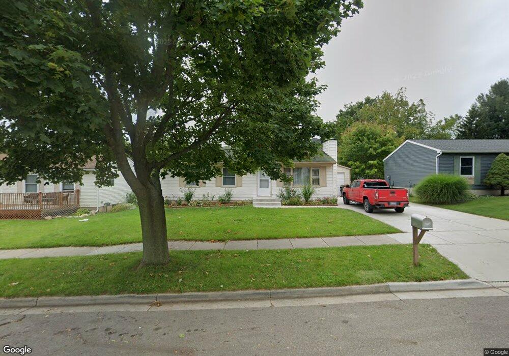 207 W Claremore Dr, Lansing, MI 48911 - photo 1