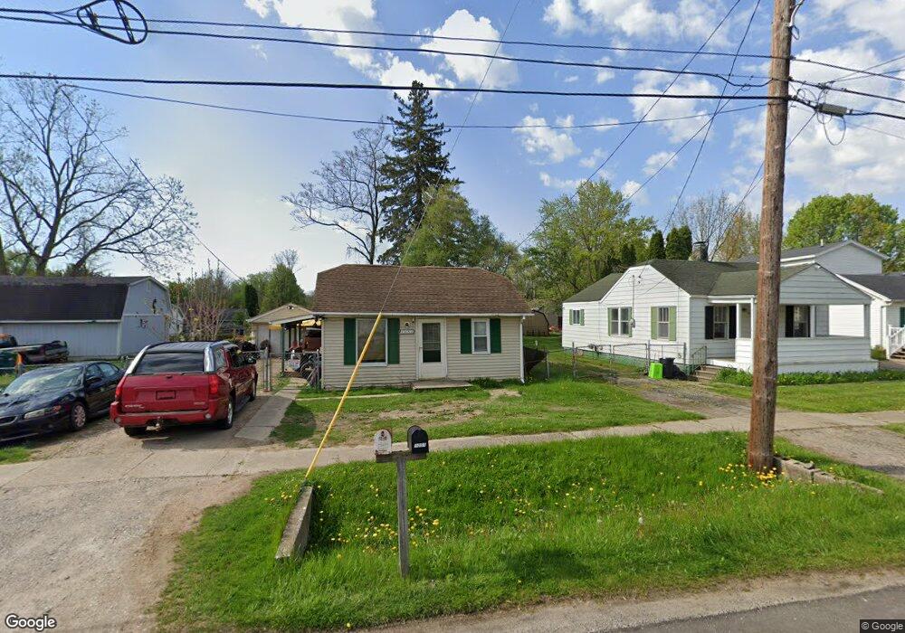 1051 W Scottwood Ave, Flint, MI 48507 - photo 1