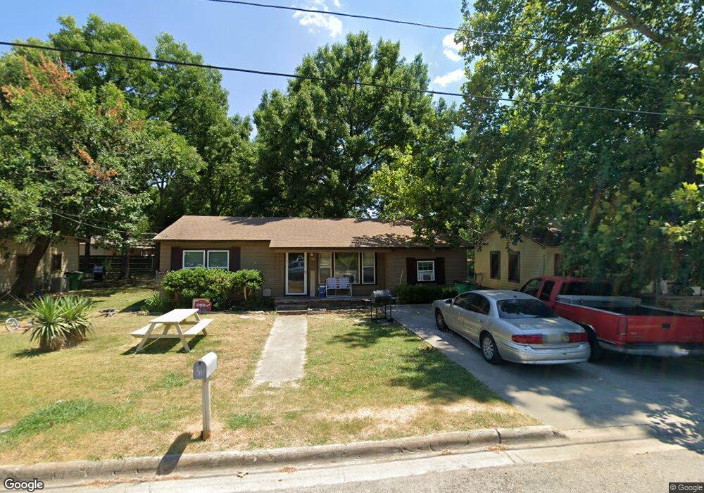 936 Moss St, Gainesville, TX 76240 - photo 1