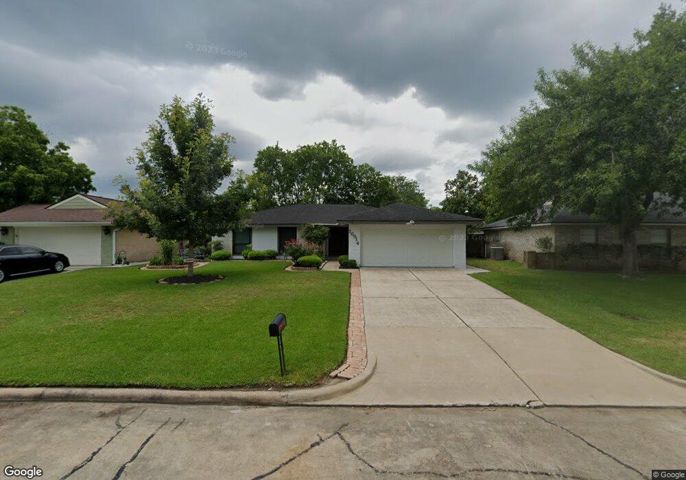 16914 Oxnard Ln, Friendswood, TX 77546 - photo 1