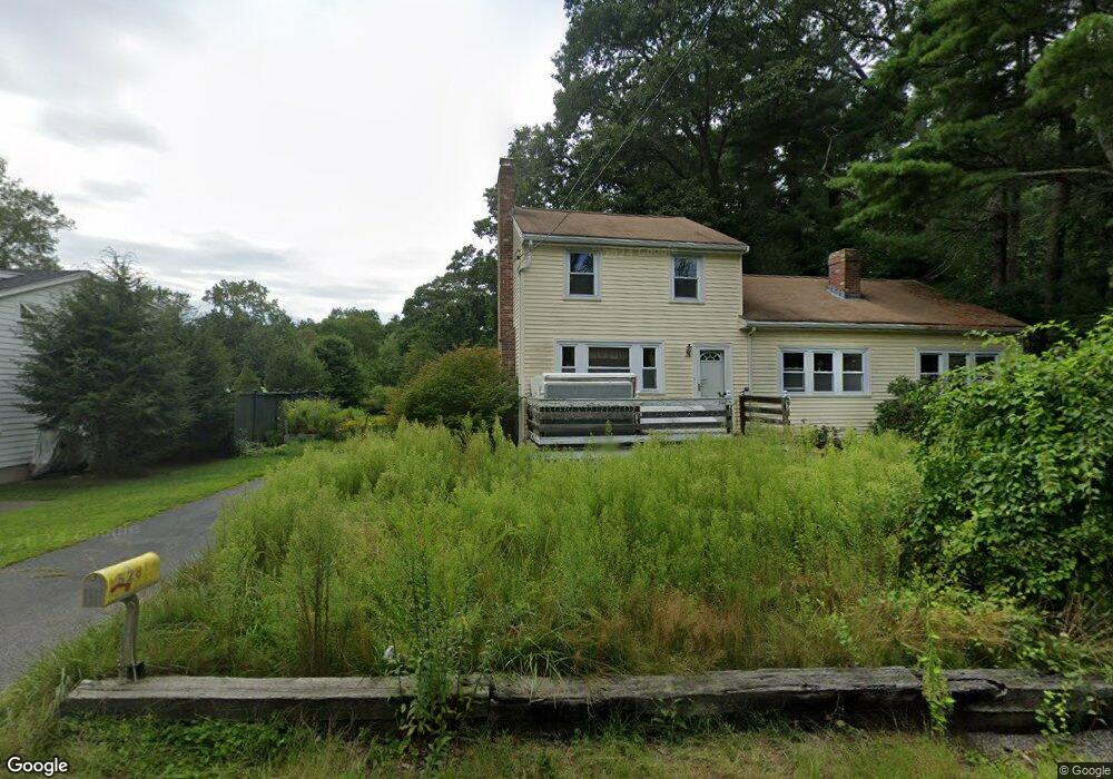 528 Elm Rd, Walpole, MA 02081 - photo 1