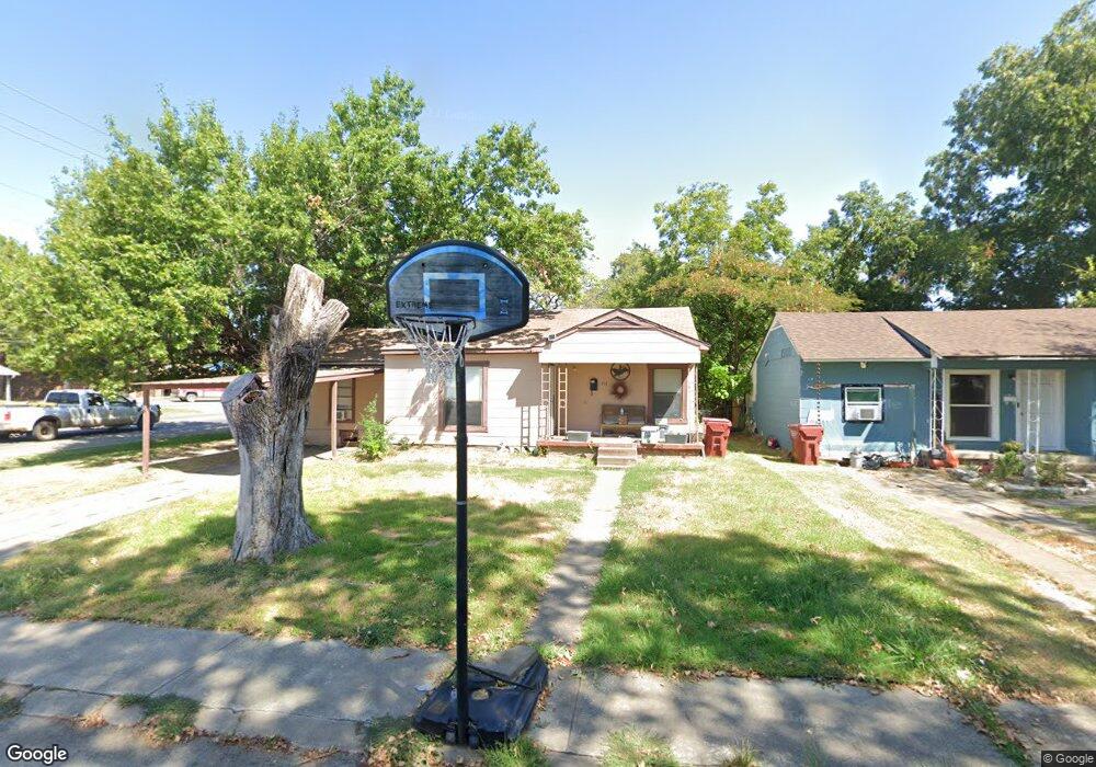 201 E Boyd St, Bonham, TX 75418 - photo 1