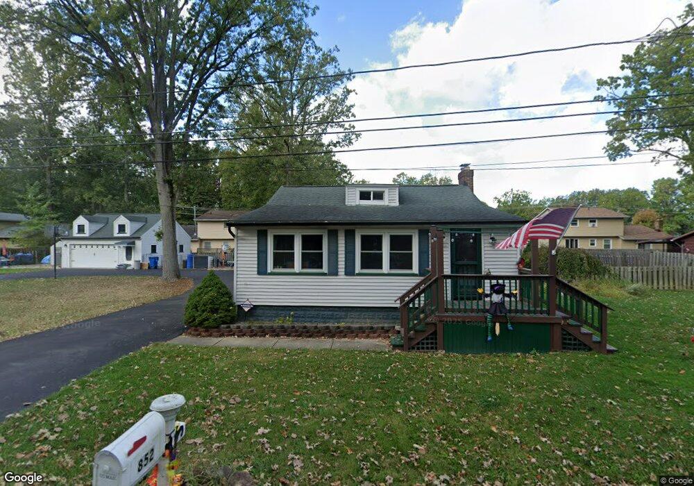 852 Kenilworth Ave, Sheffield Lake, OH 44054 - photo 1