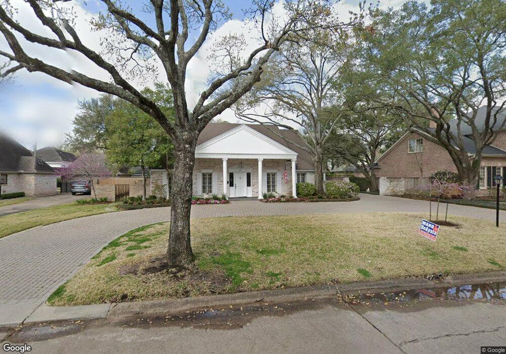 267 Stoney Creek Dr, Houston, TX 77024 - photo 1