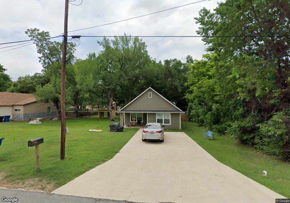 917 Baker St, Denison, TX 75020 - photo 1