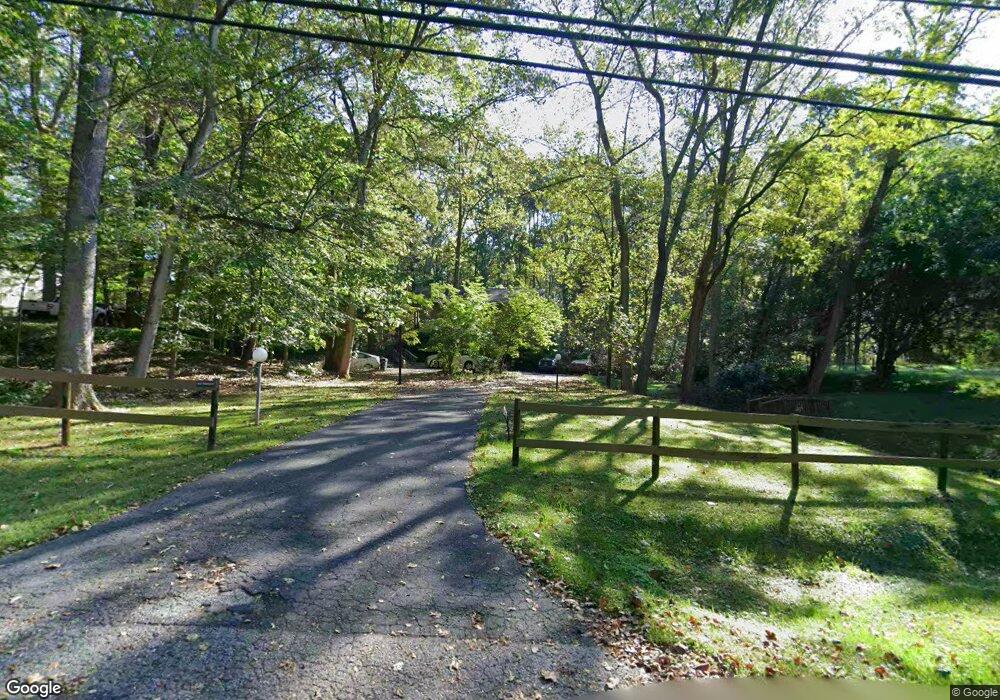 8501 Horseshoe Ln, Potomac, MD 20854 - photo 1