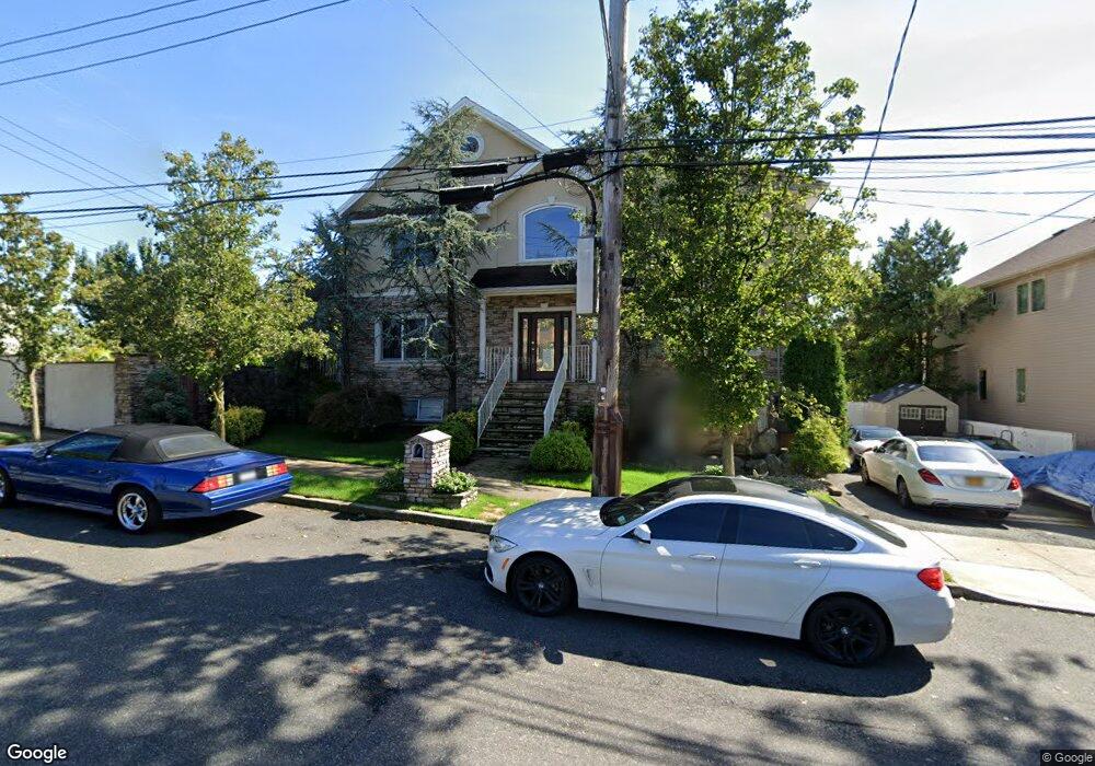 102 Sinclair Ave, Staten Island, NY 10312 - photo 1