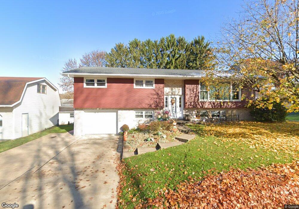 695 Carter Ave, Indiana, PA 15701 - photo 1