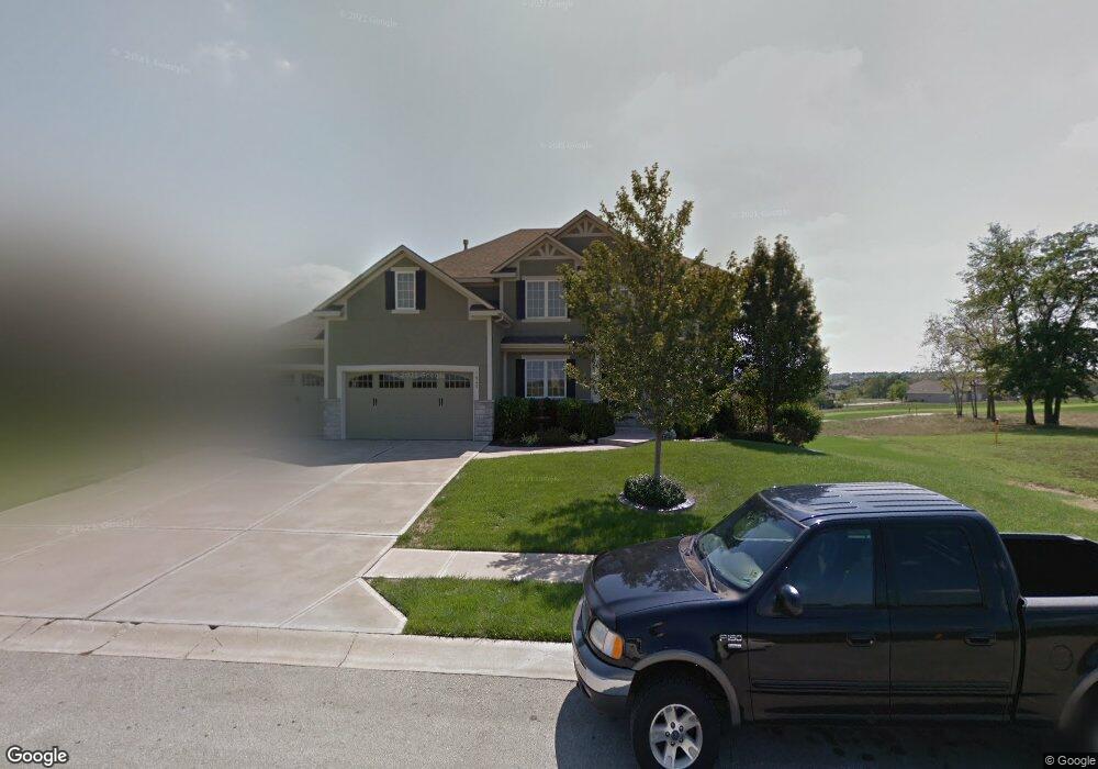 1545 Brompton Ln, Raymore, MO 64083 - photo 1