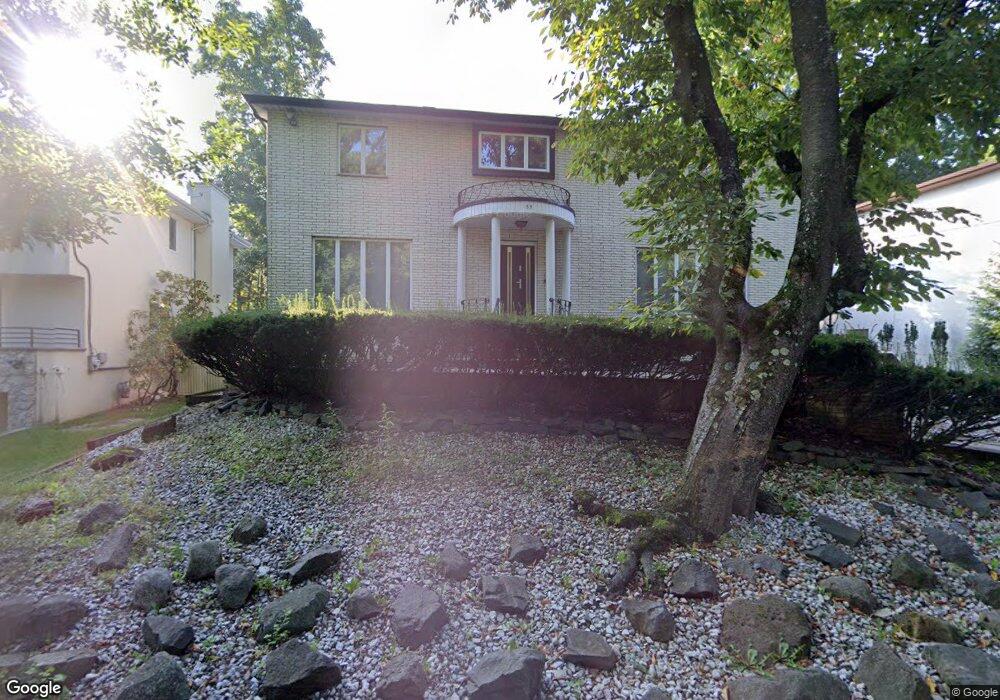 35 Summit St, Englewood Cliffs, NJ 07632 - photo 1