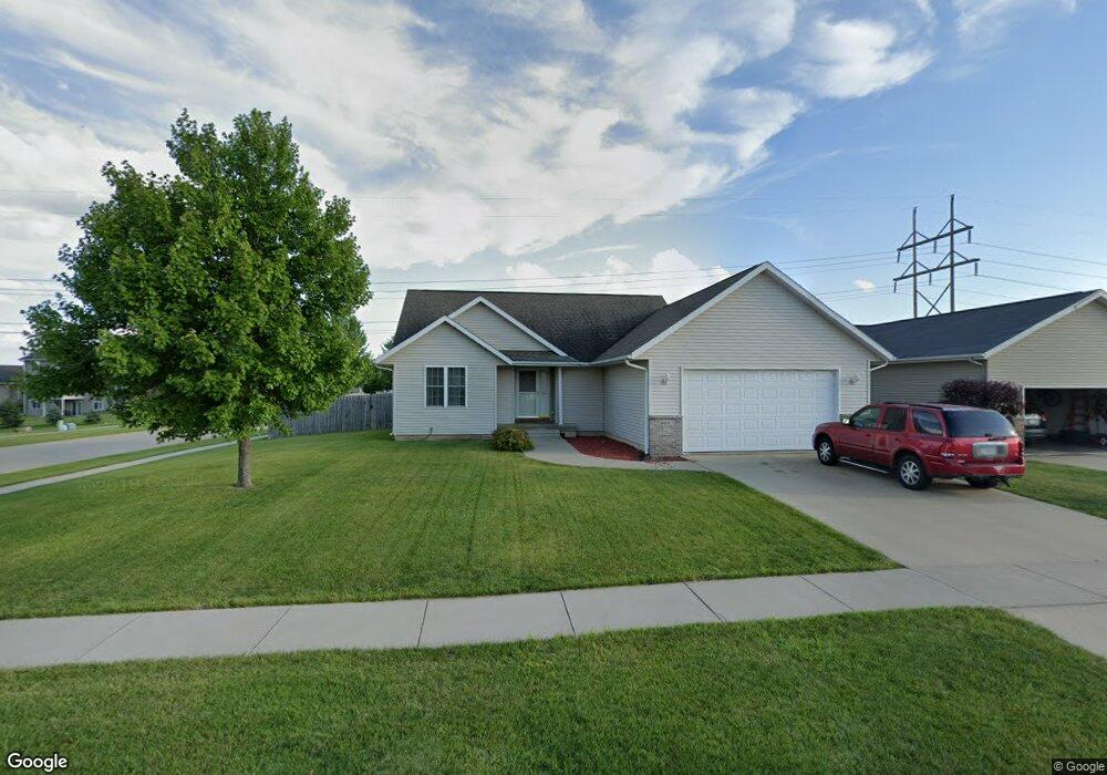 4001 Hawk Ave SW, Cedar Rapids, IA 52404 - photo 1