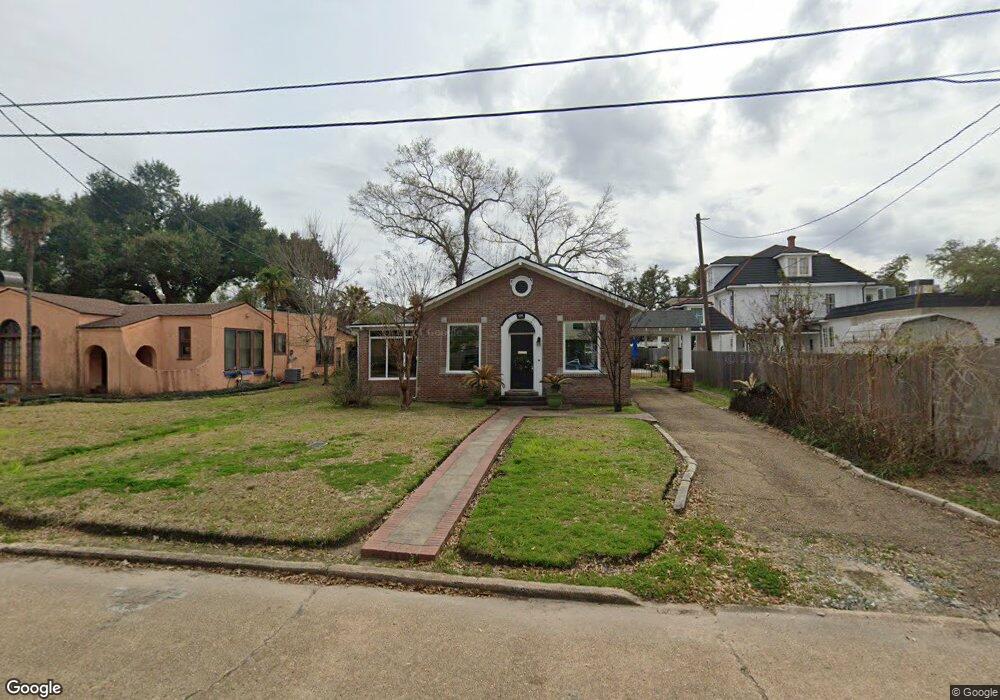 904 Clement St, Lake Charles, LA 70601 - photo 1