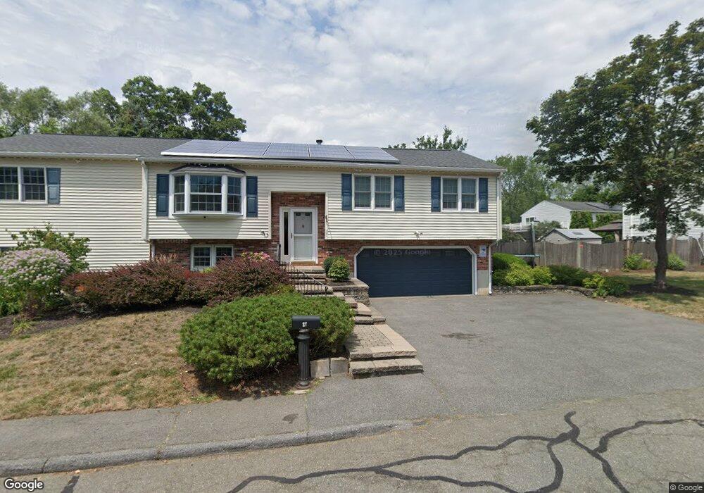 27 Roderick Ave, Beverly, MA 01915 - photo 1