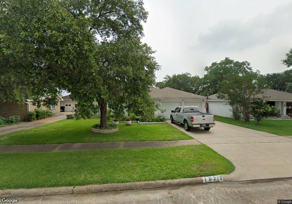 10215 Kirkhill Dr, Houston, TX 77089 - photo 1