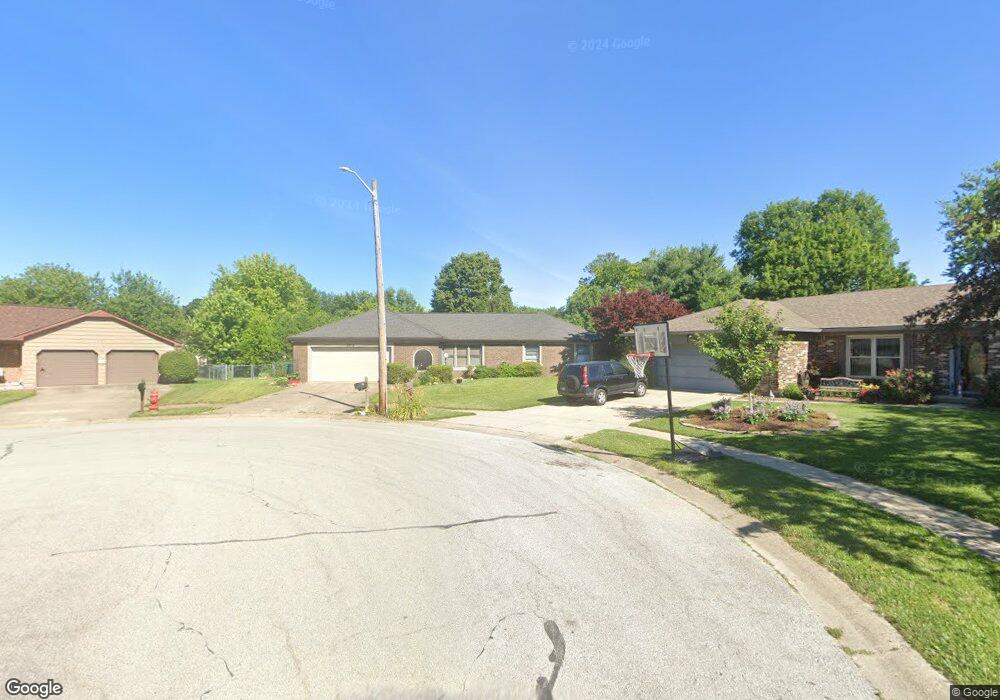 1702 Sycamore Dr, Plainfield, IN 46168 - photo 1