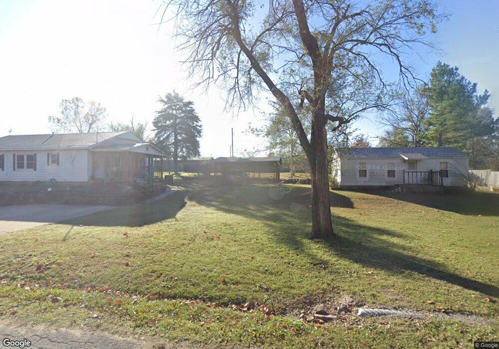 111 E Scott St, Henryetta, OK 74437 - photo 1