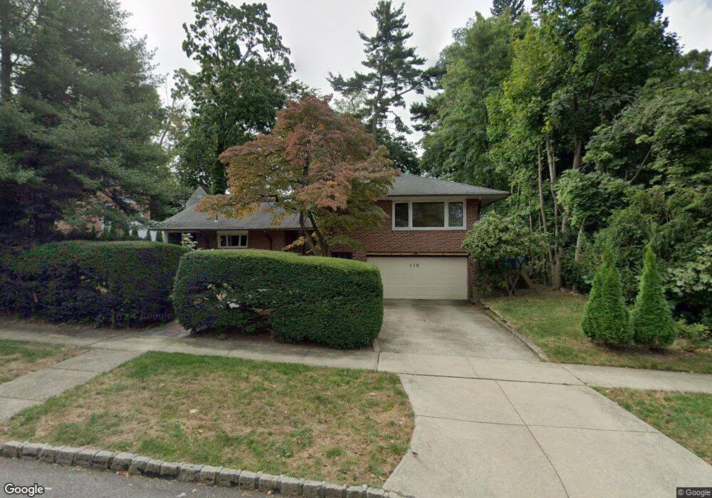 110 Overlook Ave, Great Neck, NY 11021 - photo 1