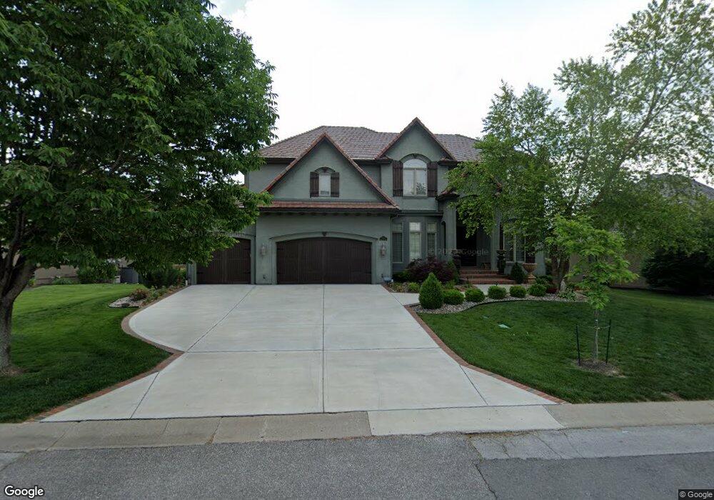 9545 Deer Run St, Lenexa, KS 66220 - photo 1