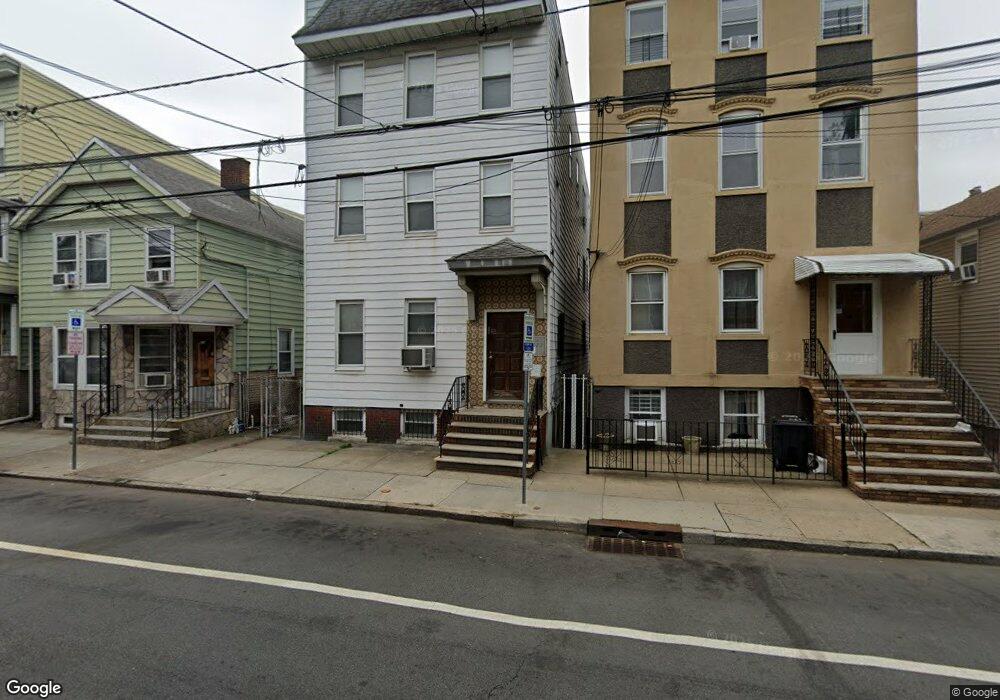 176 Walnut St, Newark, NJ 07105 - photo 1