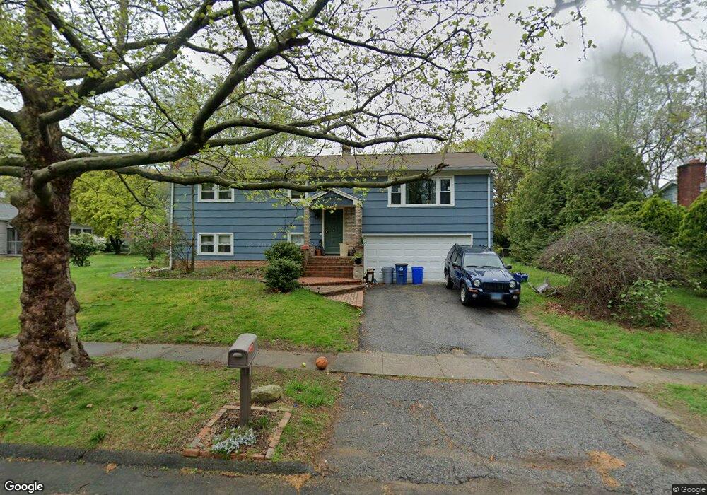 560 N Johnson Ln, Stratford, CT 06614 - photo 1