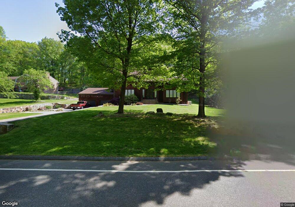 382 Dayton Rd, Trumbull, CT 06611 - photo 1