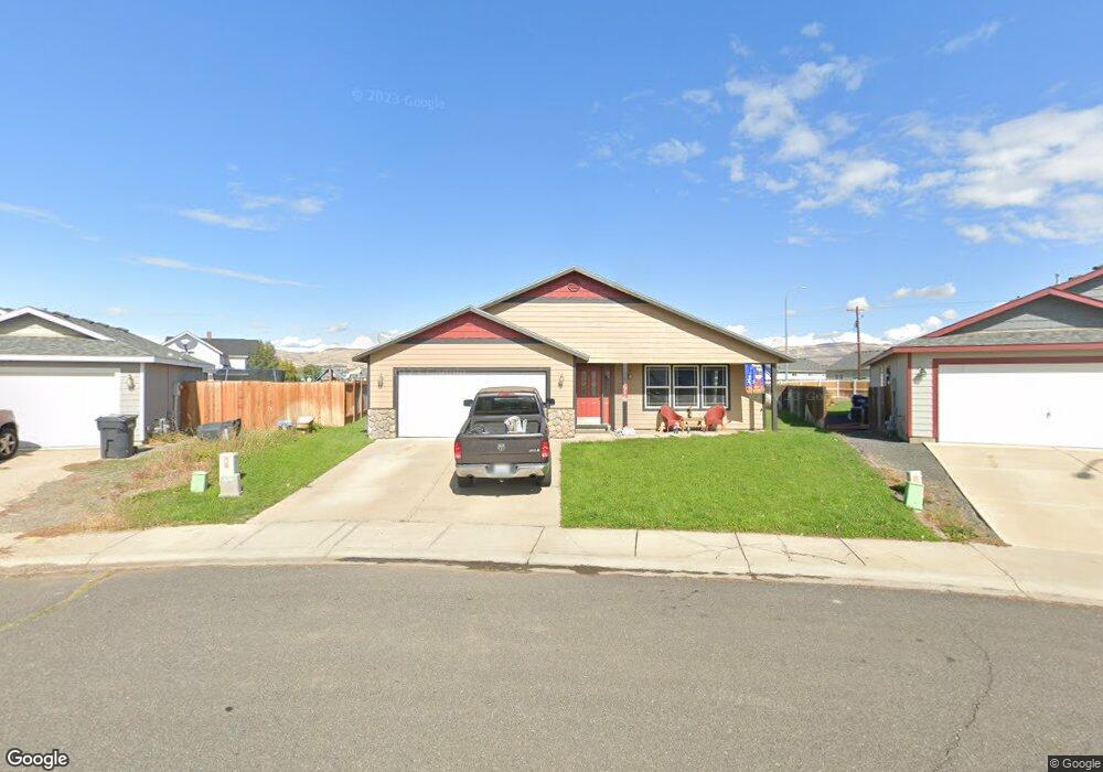 107 Nugget St, Moxee, WA 98936 - photo 1