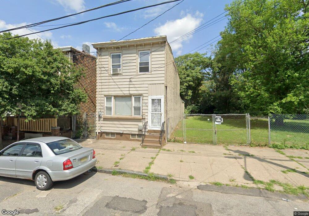 717 Walnut St, Camden, NJ 08103 - photo 1