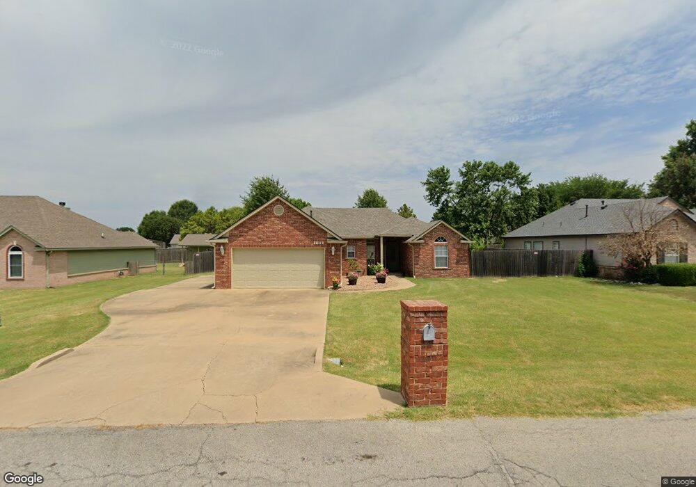 1109 W Beech St, Skiatook, OK 74070 - photo 1