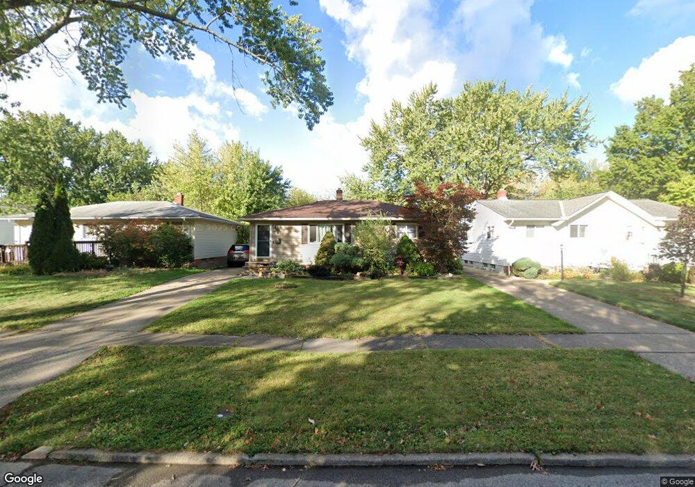 216 Erieview Blvd, Sheffield Lake, OH 44054 - photo 1