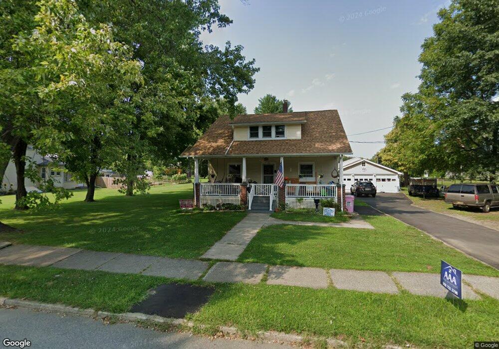 735 Oxford St, Belvidere, NJ 07823 - photo 1