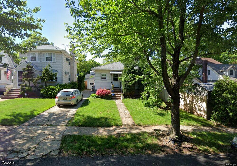 11 Aymar Ave, Staten Island, NY 10301 - photo 1