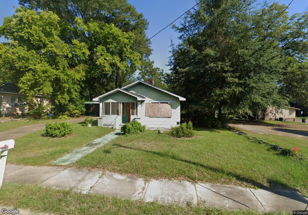 685 E Burdeshaw St, Dothan, AL 36303 - photo 1