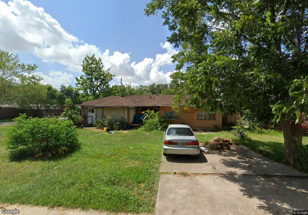 13226 Halifax St, Houston, TX 77015 - photo 1